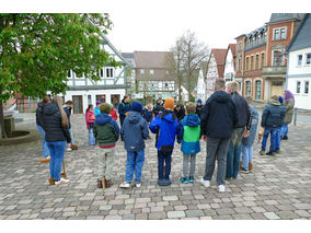 Rasseln in Naumburg - eine alte Ostertradition (© Karl-Franz Thiede)